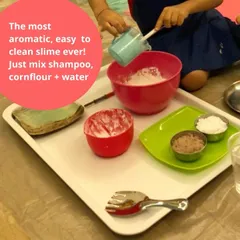 The recipe for fun is simple. We use everyday, child-safe ingredients like cornflour and shampoo to create our wonderfully aromatic and easy-to-clean slime. The children are involved in the entire process, from mixing to playing.