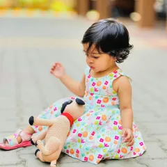 This just melts my heart. A beautiful little girl cuddling the Simba the pug replica I made in memory of her family's beloved pet. These moments are so precious.