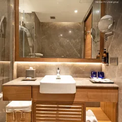 We ensure our bathrooms are stocked with all the essentials, including fresh towels and basic toiletries, so you have everything you need from the moment you check in.