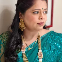 The bride's mami wanted a dewy, natural look, and that's exactly what we did. I kept the eyes very simple with a clean wash of color and focused on creating a radiant, healthy-looking skin finish.
