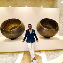 Getting into the weekend mood with a dapper look. A well-fitted suit always matches a high-energy set.