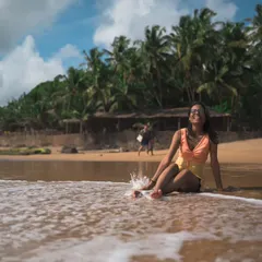 Capturing the simple joy of a day at the beach in Goa. I love shooting from a low angle to make you feel like you're right there, with the waves washing over your feet. It's a perfect setting for a relaxed pre-wedding film.