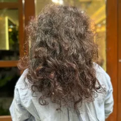 Before: This client's hair was ready for a refresh to bring back its vibrancy and shape.