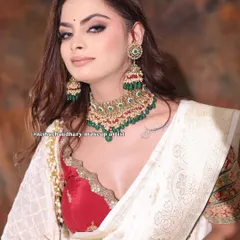 A reception bridal look that dreams are made of. This is the epitome of royalty and elegance, with a smokey eye and perfectly defined features.