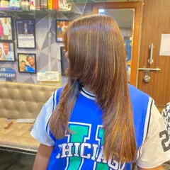 Another angle of the balayage, showing how the colour is blended seamlessly from the mid-lengths to the ends for a natural look.