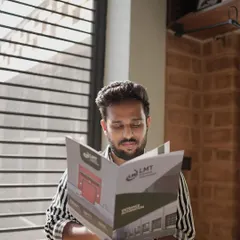 Salman Surfs reviewing our entrance automation brochure. He was particularly interested in our bioclimatic louvers and residential shutters.