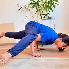 This is Eka Pada Koundinyasana, an arm balance that took me a long time to achieve. It’s a perfect example of how consistency pays off. In my classes for more experienced students, we work on building the core and upper body strength needed for poses like this, breaking it down step by step.