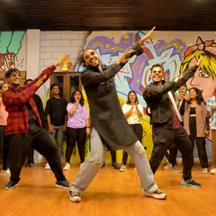 The energy is contagious in this photo from a guest workshop with Mohit Gupta. Our studio transforms into a vibrant learning space, connecting Bangalore's dancers with celebrated choreographers.