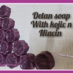 My new Detan Soap is here. I've combined the power of Kojic Dipalmitate and Niacinamide (Vitamin B3) in a gentle cleansing bar to help lighten tan, fade dark spots, and minimize pores.