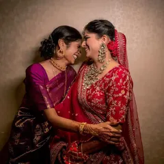 Another beautiful moment of connection between the bride and her mother.