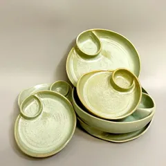 My popular chip and dip sets are back in stock. Available in green and blue, these versatile, high-quality ceramic sets are perfect for entertaining with style.