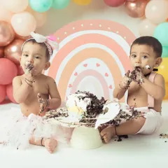 Let them eat cake! A first birthday cake smash is a celebration of pure, uninhibited joy. This session was full of giggles and messy fingers, perfectly capturing the fun of turning one.
