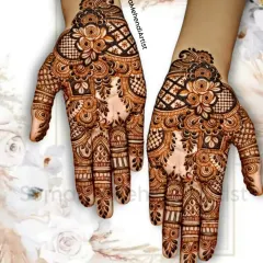 A beautiful Indo Arabic design that is perfect for a party or as a semi bridal look. It features a central floral motif surrounded by elegant, flowing patterns.