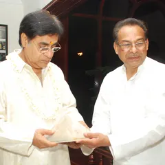Remembering the Ghazal King, Padma Bhushan Jagjit Singh Ji. Here he is seen with Shri B.R. Saini during one of his many visits to the institute.