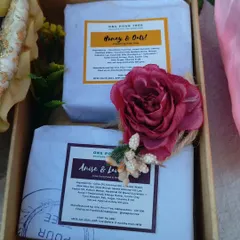 This is an example of a simple, curated gift set featuring my Honey & Oats and Anise & Lavender soaps. It's a perfect, ready-to-go handmade gift for someone who appreciates natural, conscious skincare.