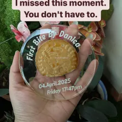I believe even the smallest milestones deserve to be remembered. This client asked me to preserve her baby's first biscuit. I sealed it in a clear resin plaque with the date and time of her "First Bite," creating a truly unique and personal memory.
