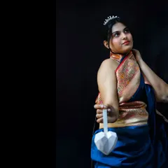 Here you can see the full silhouette of the modern saree drape against a simple black backdrop. I added a delicate tiara to give this traditional fabric a touch of regal, contemporary elegance.