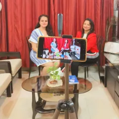 A behind-the-scenes look at a media interview about my work in the wedding industry. I am always excited to share my passion and insights with a wider audience.