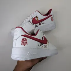 The back view of the Gryffindor AF1s, showing the house crest.