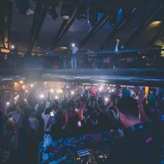 A sea of lights from the crowd at Flo Church Street. Getting the audience to participate with their phone lights creates a magical, unified atmosphere during a slower, anthemic track.
