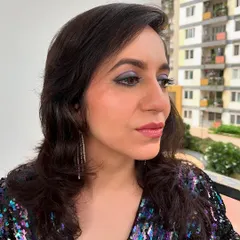 Book me for your next special occasion. This shimmery smokey eye is perfect for a cocktail party or a night out with friends.