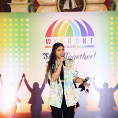 Addressing the team at the Wysetek 'Shine Together' event. Even in a casual setting, my delivery is clear, confident, and engaging.