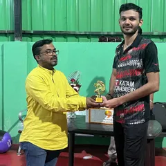 Recognizing the first-place winner of our academy's singles league. Proper scheduling, fair officiating, and a formal awards ceremony are hallmarks of the events I manage, ensuring a professional atmosphere.