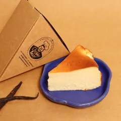 Meet the god of cheesecakes: our Basque Burnt Cheesecake. With its signature caramelized top and a creamy, luxurious center made with real vanilla beans, this is a slice of heaven.