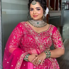 A beautiful smile from my client, ready for her party. This look features a modern diamond jewelry set with complementary pink and silver-toned makeup.