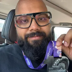 This is the face of a happy runner. After months of training, it's all about having fun on race day. Proud of our 367 family at the Apollo Tyres New Delhi Marathon.