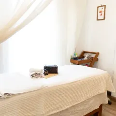This is where the magic happens. Our clean, bright, and serene spa room is ready to welcome you for a session of deep relaxation and pampering.