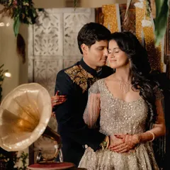 In the middle of a high-energy Sangeet night, Apoorva and Nagraj found a quiet moment. I love capturing this contrast, the dreamy, cozy connection that exists even when the world is celebrating around you.