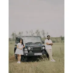 For the adventurous couple, a road trip theme with a Mahindra Thar adds a cool, personal touch to the pre-wedding shoot. Let's find a vibe that's uniquely you.