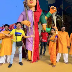 Another angle of the Bali Raja puppet, designed to be operated by multiple performers. The entire piece was crafted by hand in our studio, from the internal structure to the final paint and costume details.