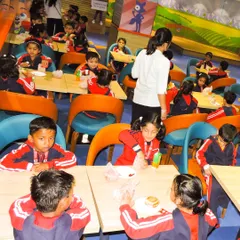 After an exciting playtime, students enjoy a meal together in our Snack Box cafe. I can arrange for group meals, making it a complete and convenient outing for schools.