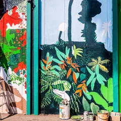 We were thrilled to collaborate with artist Viraag Desai on this 800 sqft botanical mural for the Burhani College campus revamp. Art is a powerful element to integrate into a landscape design.