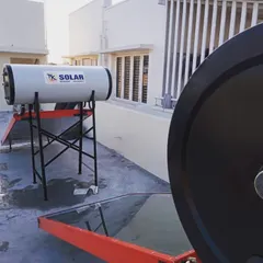 A closer look at the insulated storage tank and stand for our FPC solar water heater. The robust build quality ensures longevity and reliable performance for your hot water needs.