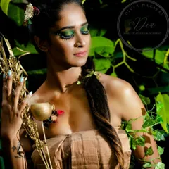 This is a full view of the creative, nature-themed makeup. This type of work combines makeup skill with artistic vision, a subject we explore in depth during the advanced modules of my pro course.