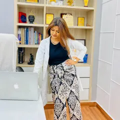 A quiet moment at my desk. Every day is a new opportunity to learn, grow, and help my patients. My focus is always on combining my vision with hard work to achieve the best outcomes for you.