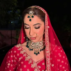 The final look for Kritika's pheras. The airbrush makeup created a seamless canvas, allowing her natural beauty to shine through while ensuring a long lasting, flawless finish for her big day.