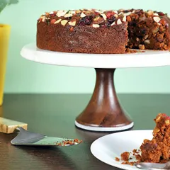 My Oats and Cranberry Cake is packed with flavour and nutrition. Topped with dry fruits and tooti frooti, it’s a wholesome treat that satisfies your sweet tooth without any of the guilt.