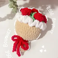Here’s an annotated look at the rose bouquet plushie. It’s a completely unique, soft-sculpture take on a traditional bouquet, designed to be a statement decor piece.