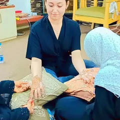 It was a pleasure doing henna for this lovely client from abroad. I enjoy sharing the art of mehndi with people from all over the world.