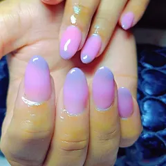 Ombre nails are a favorite for a reason. Here, I blended a soft pink into a lovely lavender for a smooth, dreamy gradient on almond-shaped nails. It’s an elegant and beautiful look that works for any occasion.
