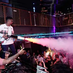 I bring the 'wow' factor to every event. Using a CO2 gun, I blast the dance floor with energy, creating a peak moment that your guests will never forget.
