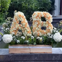 Sending big love with these custom floral initials. I used soft peach and white roses set in rustic wooden boxes to create a beautiful and personal gift for a wedding or anniversary.