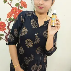 Here I am with my Glow Facewash. It's a gentle cleanser perfect for daily use to achieve bright and glowing skin.