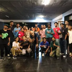 Another great shot from the masterclass with Cmackarim. Having legends like him share their experience in our studio is a blessing and a huge learning opportunity for our entire community.