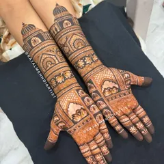 Elegance in every detail. This full bridal design combines the grace of swans and the majesty of peacocks with architectural dome patterns for a timeless look.