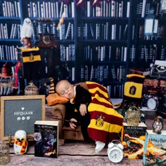 Another wide shot of the Harry Potter theme, showing all the fun props like the sorting hat, birdcage, and alarm clocks.